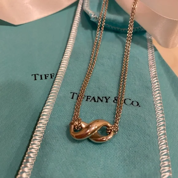 Authentic Tiffany&Co Sterling Silver Figure Eight Necklace with double chain - Picture 7 of 7